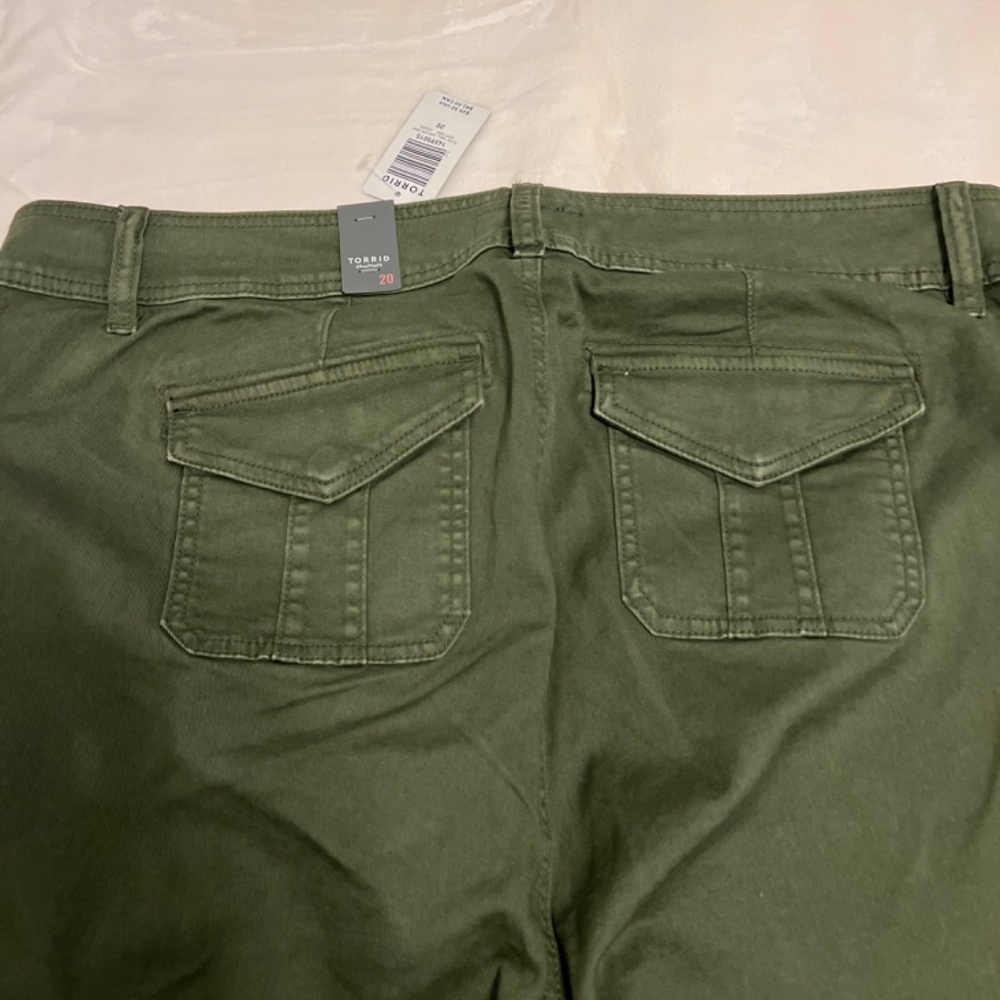 Aviator Crop Twill Pant - Olive Green (NWT) - Picture 5 of 7